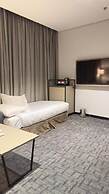 Fiori Airport hotel