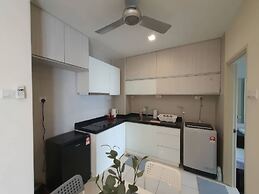 Central Residence - Free Gym Pool