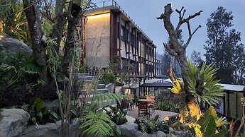 Jambuluwuk Bromo Poshtel