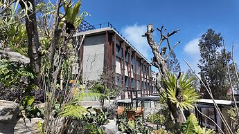 Jambuluwuk Bromo Poshtel