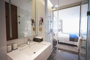 Southern Airlines Pearl Hotel
