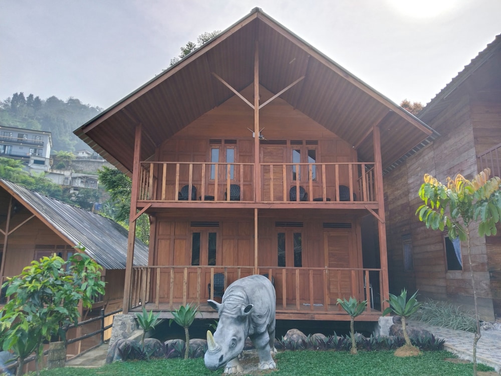 Hally Batulayang