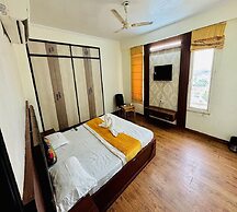 Hotel Raj Villa