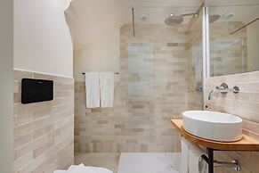 Minimalist Loft at Terracotta Collection