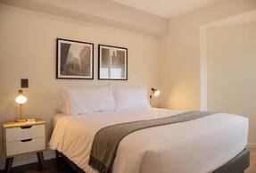 w Enchanting 1BR w Balcony in San Isidro