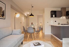 w Enchanting 1BR w Balcony in San Isidro