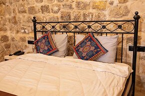 Majestic Manor  Otel
