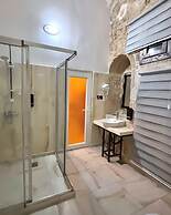 Majestic Manor  Otel