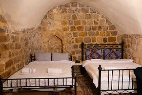 Majestic Manor  Otel