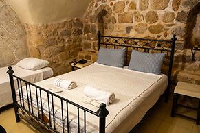 Majestic Manor  Otel