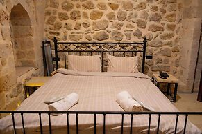 Majestic Manor  Otel