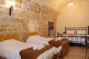 Majestic Manor  Otel
