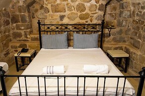 Majestic Manor  Otel