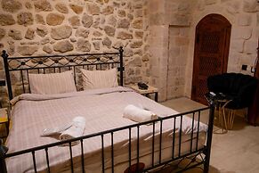 Majestic Manor  Otel