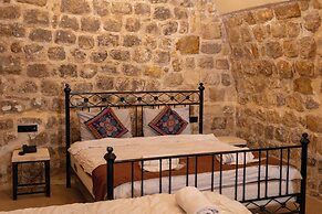 Majestic Manor  Otel