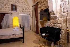 Majestic Manor  Otel