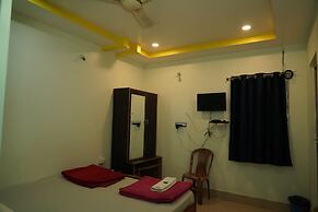 Hotel Mid Town Daringbadi