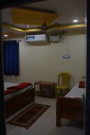 Hotel Mid Town Daringbadi