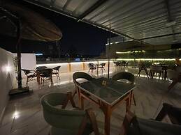 Basha Pyramids INN