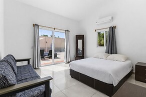 Luxury 4BR Villa with Pool