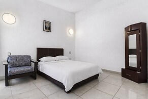 Luxury 4BR Villa with Pool