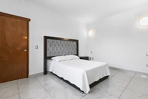 Luxury 4BR Villa with Pool