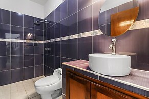 Luxury 4BR Villa with Pool
