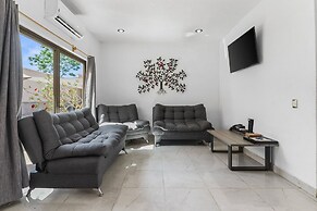 Luxury 4BR Villa with Pool