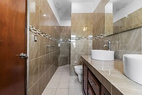 Luxury 4BR Villa with Pool