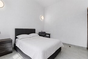 Luxury 4BR Villa with Pool