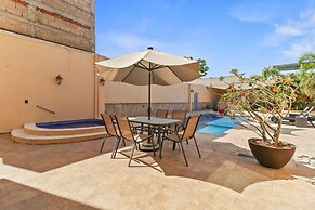 Luxury 4BR Villa with Pool