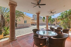 Luxury 4BR Villa with Pool