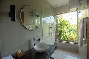 MJ House