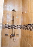 Gracious Hotel