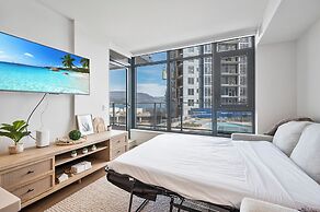 AQUA Corner Unit w Amazing View 614