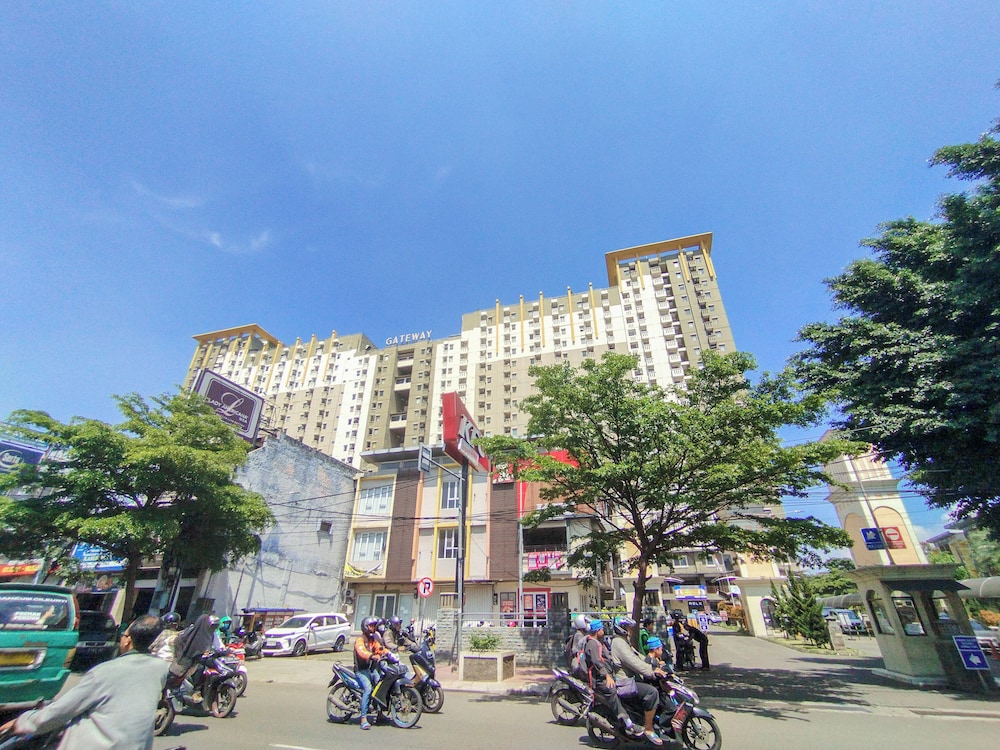 Simply Look Studio Apartment Gateway Ahmad Yani Cicadas