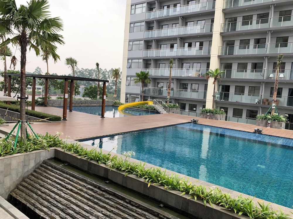 Cozy Studio Daan Mogot City Apartment