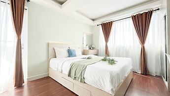 Minimalist And Homey Studio Apartment Amethyst