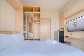 Comfortable And Modern Studio At Apartment The Alton