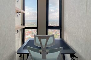 Comfortable And Modern Studio At Apartment The Alton
