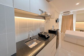 Pleasant And Good Location Studio At Bale Hinggil Apartment