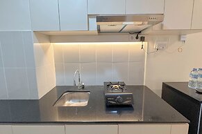 Pleasant And Good Location Studio At Bale Hinggil Apartment