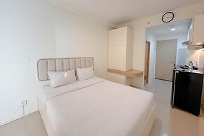 Pleasant And Good Location Studio At Bale Hinggil Apartment