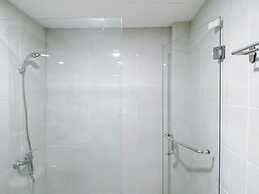 Minimalist 1Br Apartment At Mustika Golf Residence
