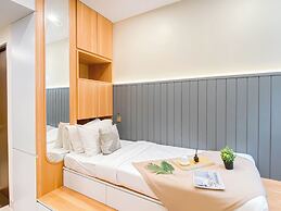 Chic And Cozy Studio At Apartment Transpark Cibubur