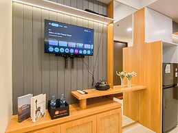 Chic And Cozy Studio At Apartment Transpark Cibubur