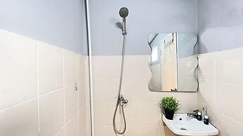 Basic Studio Room Apartment At Green Palm Residence