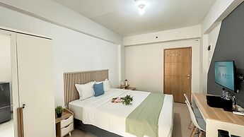 Basic Studio Room Apartment At Green Palm Residence