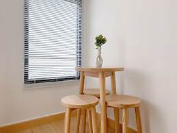 Simple 3Br At Pollux Chadstone Apartment
