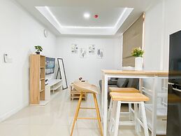 Neat Style 2Br Apartment Meikarta